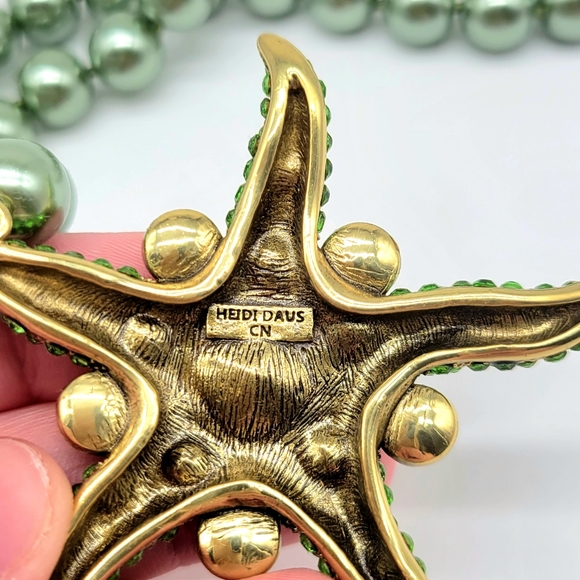 Heidi Daus Peridot Green Swarovski Crystal Starfish Earrings and Necklace Set - Picture 10 of 12